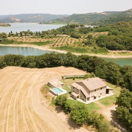 Casale Al Lago Con Piscina E Sauna Corbara  Экстерьер фото