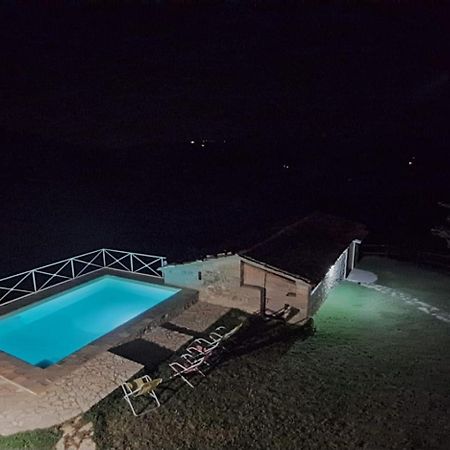 Casale Al Lago Con Piscina E Sauna Corbara  Экстерьер фото