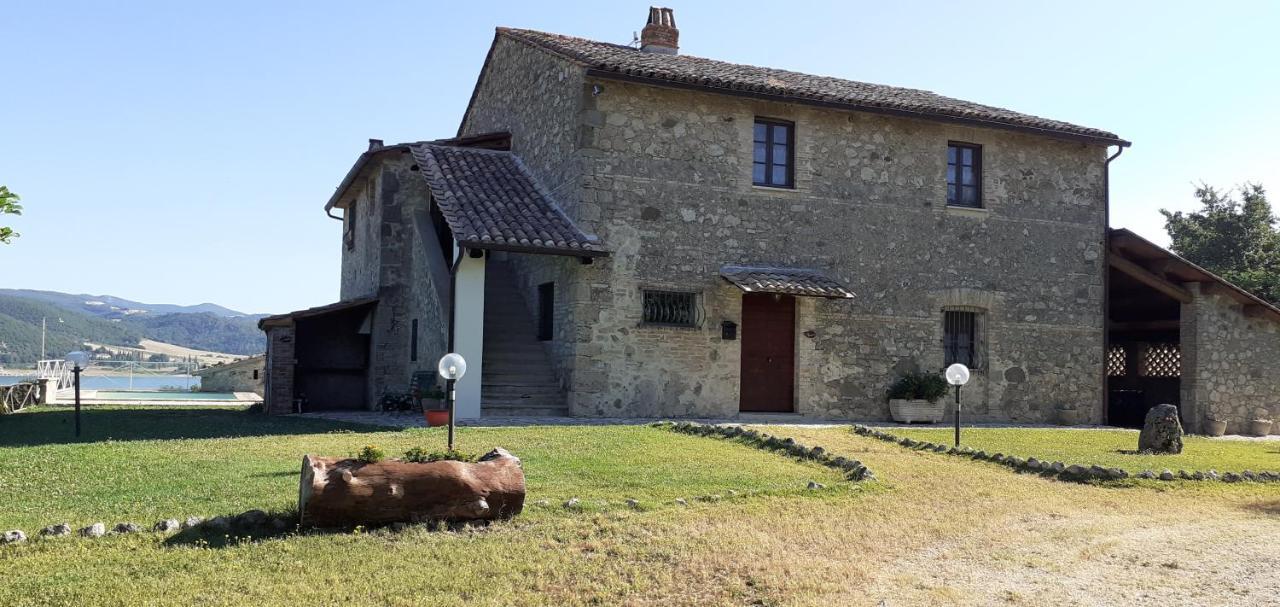 Casale Al Lago Con Piscina E Sauna Corbara  Экстерьер фото