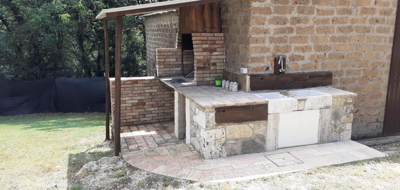 Casale Al Lago Con Piscina E Sauna Corbara  Экстерьер фото
