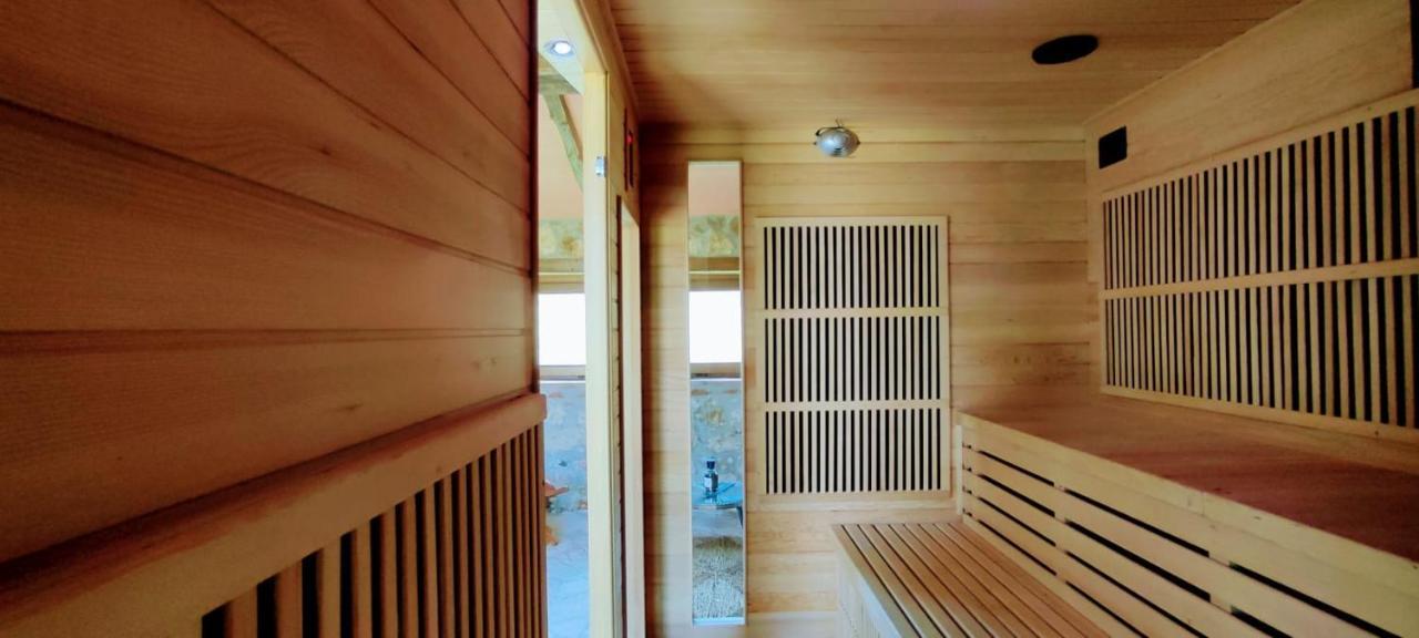 Casale Al Lago Con Piscina E Sauna Corbara  Экстерьер фото